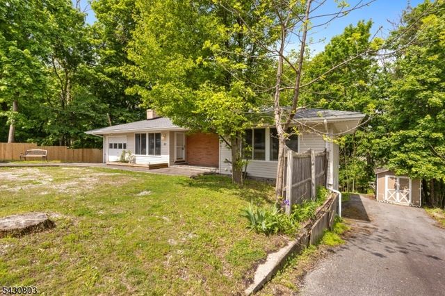 23 Sterling St, Franklin Boro, NJ 07416