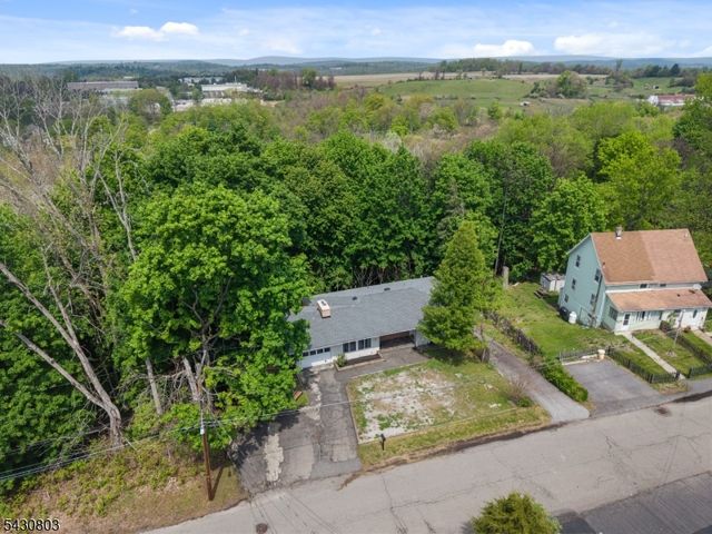 23 Sterling St, Franklin Boro, NJ 07416