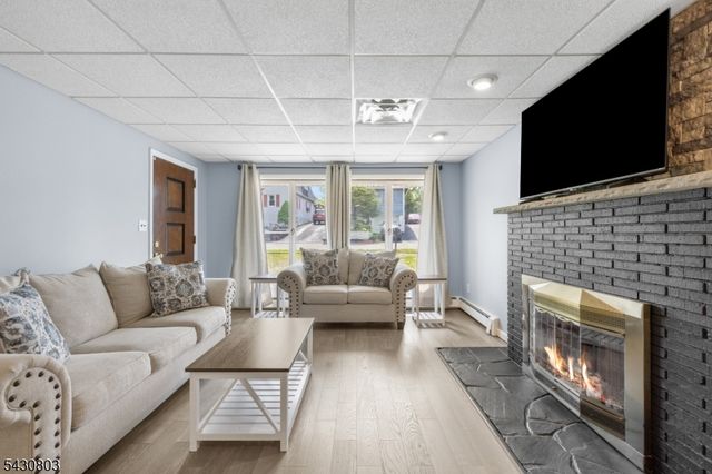 23 Sterling St, Franklin Boro, NJ 07416