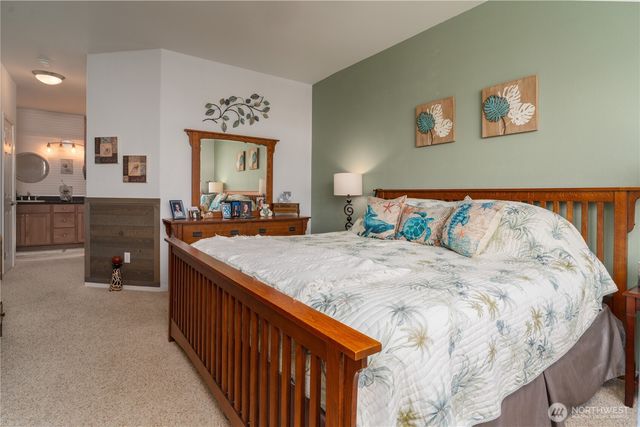 4957 Bend Drive NE, Lacey, WA 98516