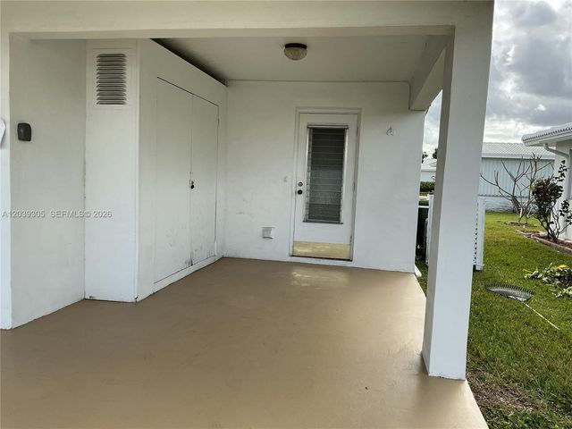8604 NW 59th Pl, Tamarac, FL 33321