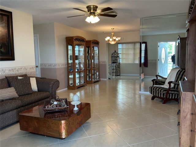 8604 NW 59th Pl, Tamarac, FL 33321