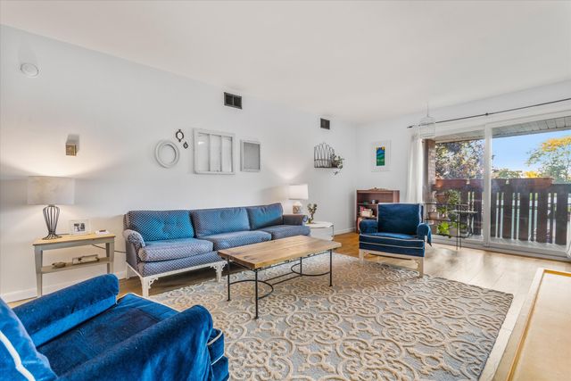 1235 S Maple Road 302, Ann Arbor, MI 48103