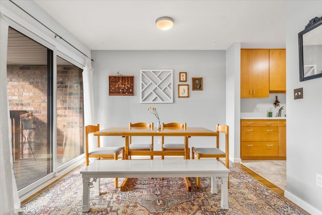 1235 S Maple Road 302, Ann Arbor, MI 48103