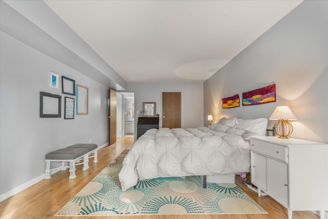 1235 S Maple Road 302, Ann Arbor, MI 48103