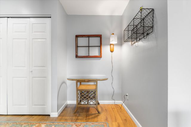 1235 S Maple Road 302, Ann Arbor, MI 48103