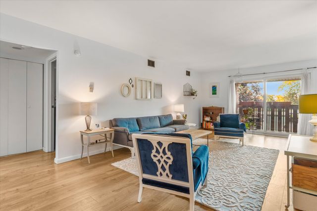 1235 S Maple Road 302, Ann Arbor, MI 48103