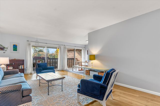 1235 S Maple Road 302, Ann Arbor, MI 48103