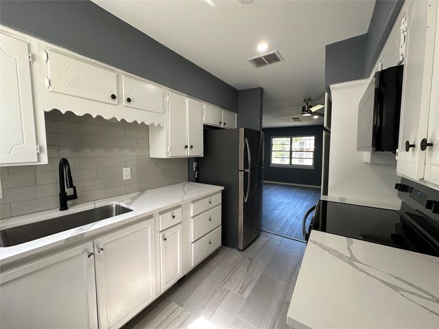 10313 Chesterfield Drive, Houston, TX 77051