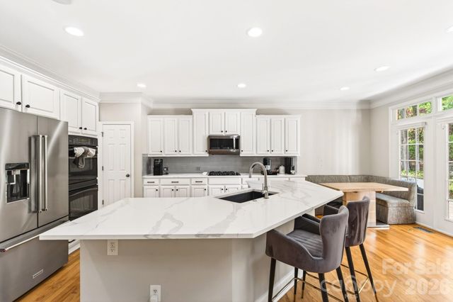 13633 Glen Abbey Drive, Charlotte, NC 28278