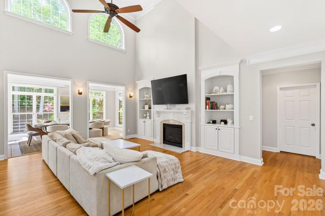 13633 Glen Abbey Drive, Charlotte, NC 28278