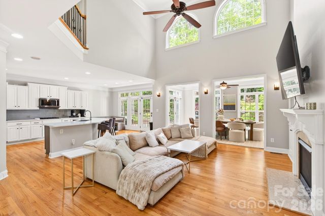 13633 Glen Abbey Drive, Charlotte, NC 28278