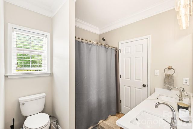 13633 Glen Abbey Drive, Charlotte, NC 28278