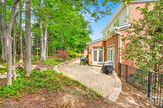 13633 Glen Abbey Drive, Charlotte, NC 28278
