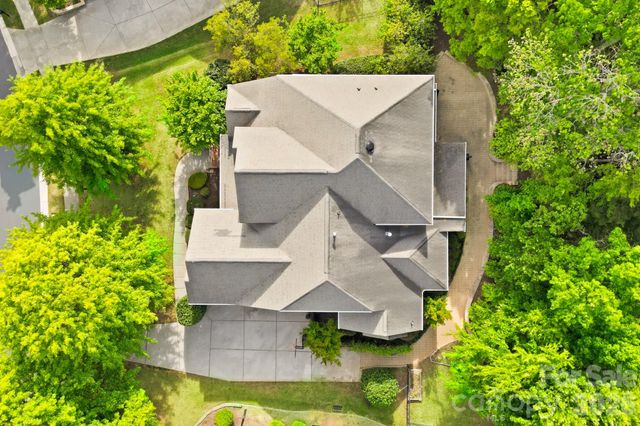 13633 Glen Abbey Drive, Charlotte, NC 28278