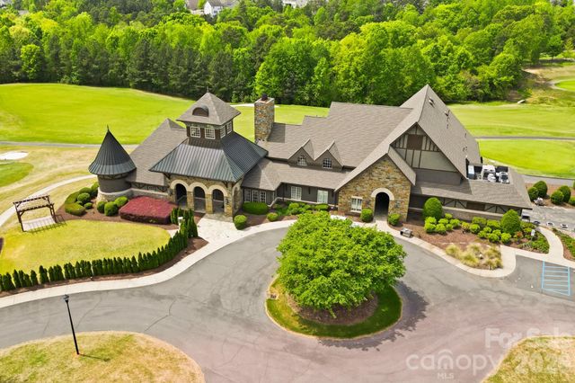 13633 Glen Abbey Drive, Charlotte, NC 28278