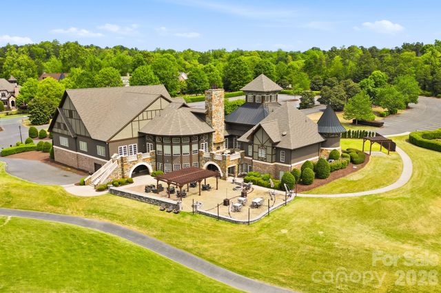 13633 Glen Abbey Drive, Charlotte, NC 28278