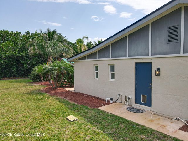 201 Woody Circle W, Melbourne Beach, FL 32951
