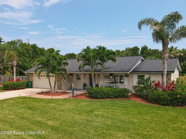 201 Woody Circle W, Melbourne Beach, FL 32951