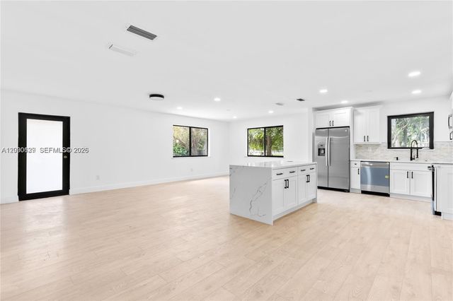 14171 SW 37th Court, Davie, FL 33330