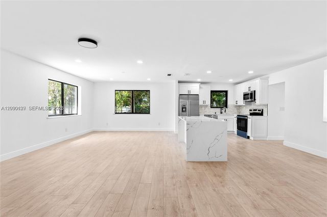 14171 SW 37th Court, Davie, FL 33330
