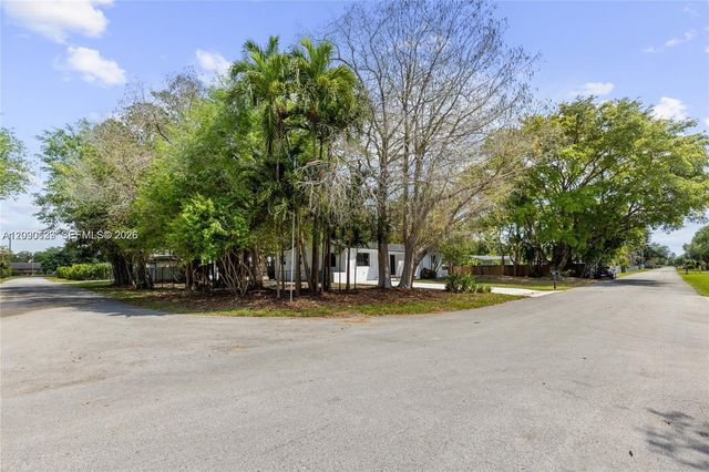 14171 SW 37th Court, Davie, FL 33330