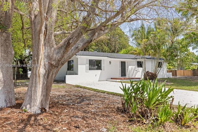 14171 SW 37th Court, Davie, FL 33330