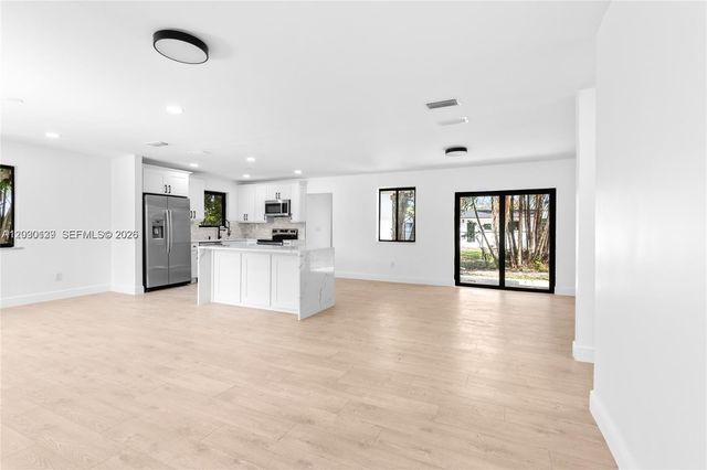 14171 SW 37th Court, Davie, FL 33330