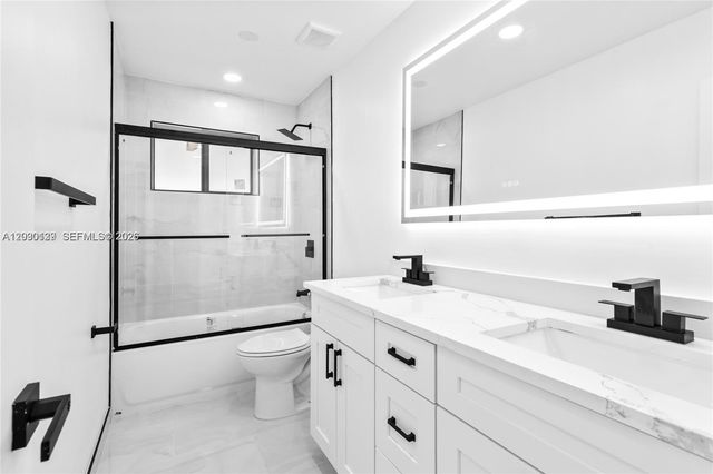 14171 SW 37th Court, Davie, FL 33330