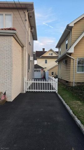 206 E Clay Ave, Roselle Park Boro, NJ 07204