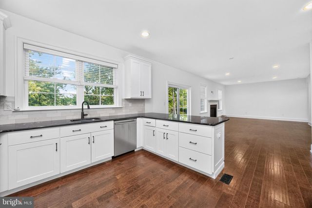 99 CAROLINE DR, Collegeville, PA 19426