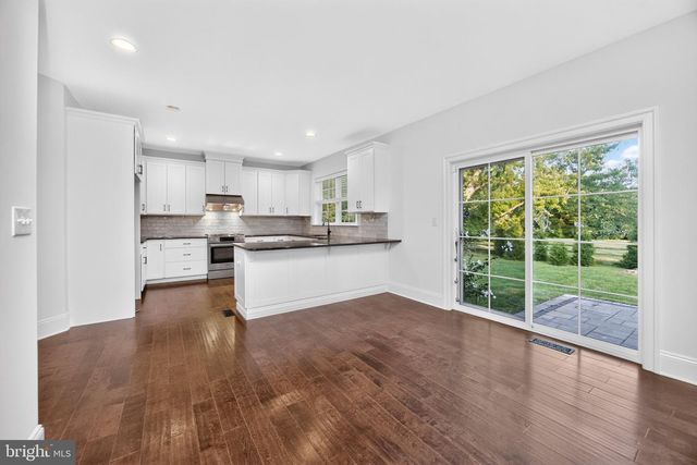 99 CAROLINE DR, Collegeville, PA 19426