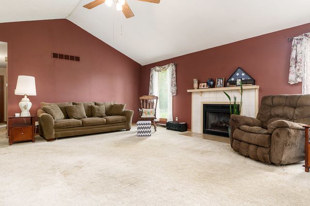 6159 UPPER RIDGE Way, Roscoe, IL 61073