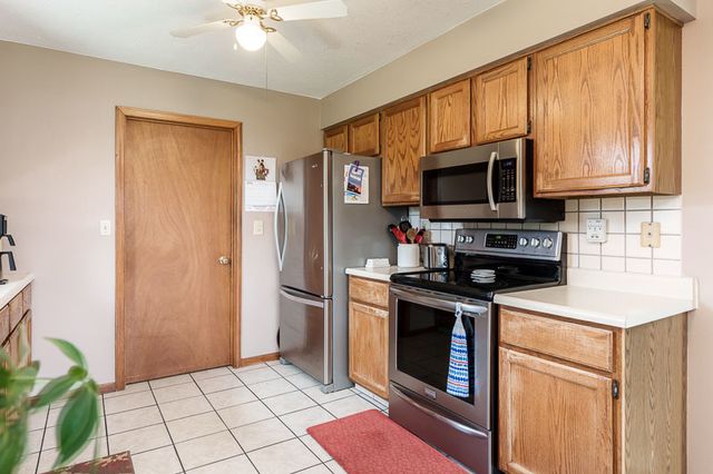 6159 UPPER RIDGE Way, Roscoe, IL 61073