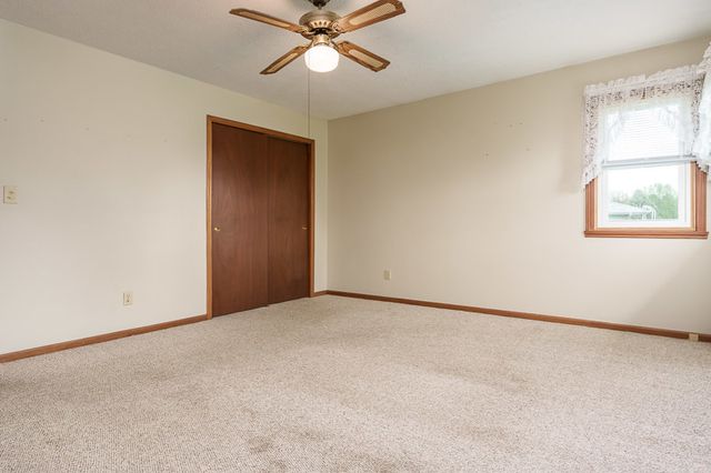 6159 UPPER RIDGE Way, Roscoe, IL 61073