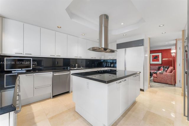 430 Grand Bay Drive 1103, Key Biscayne, FL 33149