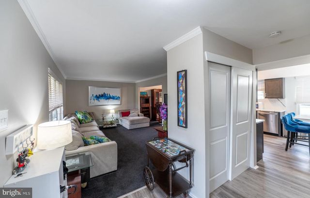 292 HOLLOW BRANCH LN, Yardley, PA 19067