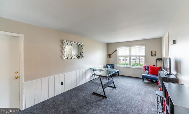 292 HOLLOW BRANCH LN, Yardley, PA 19067