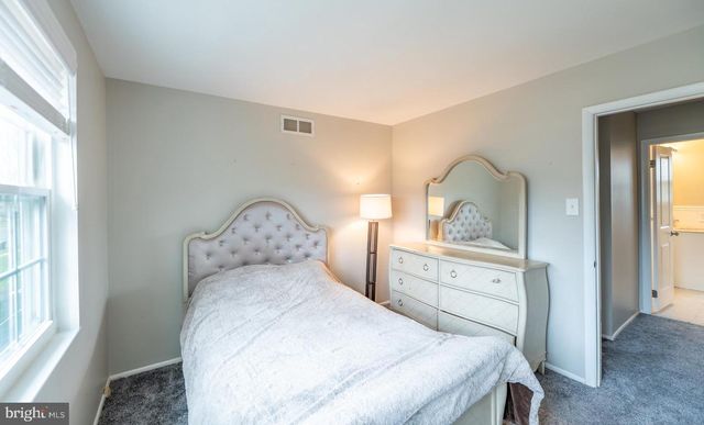 292 HOLLOW BRANCH LN, Yardley, PA 19067