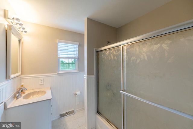 292 HOLLOW BRANCH LN, Yardley, PA 19067