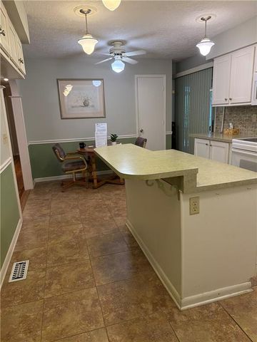 1508 E 18th Terrace, Lawrence, KS 66044