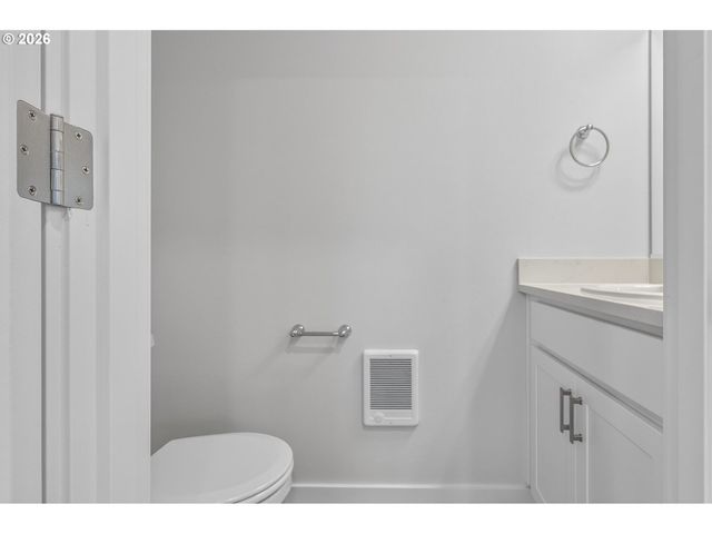 9251 E Burnside St, Portland, OR 97216