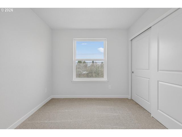 9251 E Burnside St, Portland, OR 97216