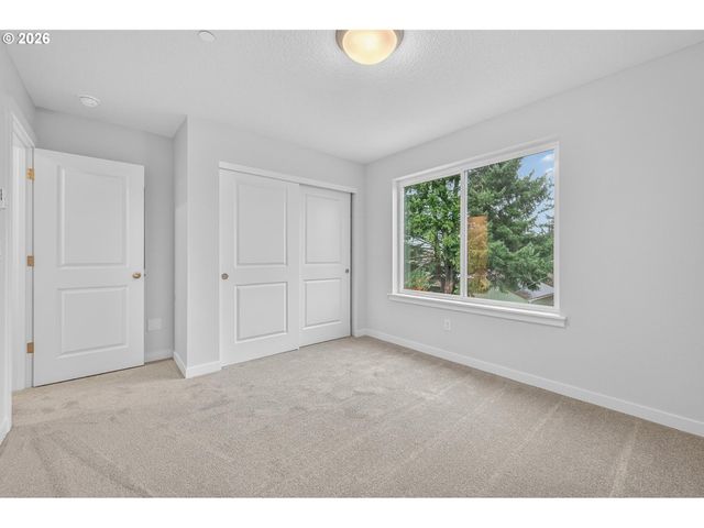 9251 E Burnside St, Portland, OR 97216