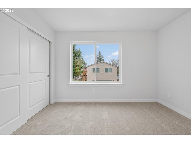 9251 E Burnside St, Portland, OR 97216