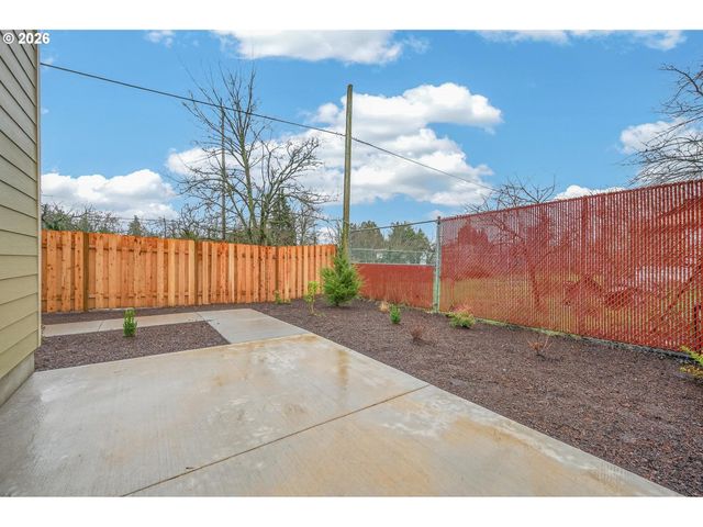 9251 E Burnside St, Portland, OR 97216