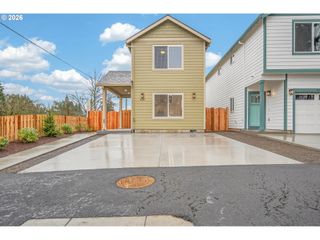 9251 E Burnside St, Portland, OR 97216