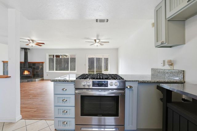 2617 Yuma Cir, Sacramento, CA 95827