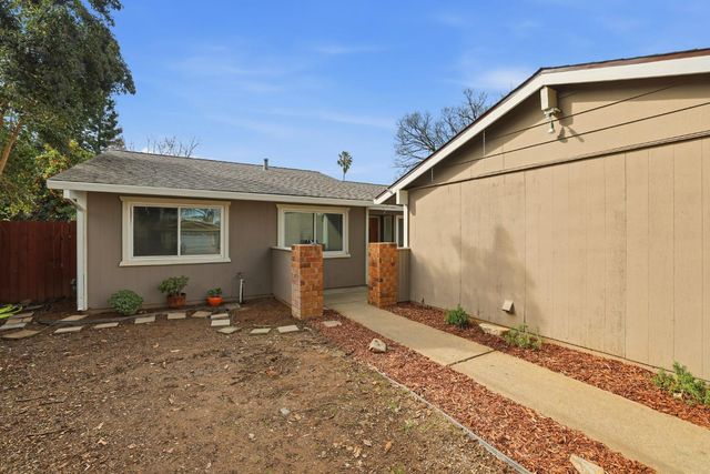 2617 Yuma Cir, Sacramento, CA 95827