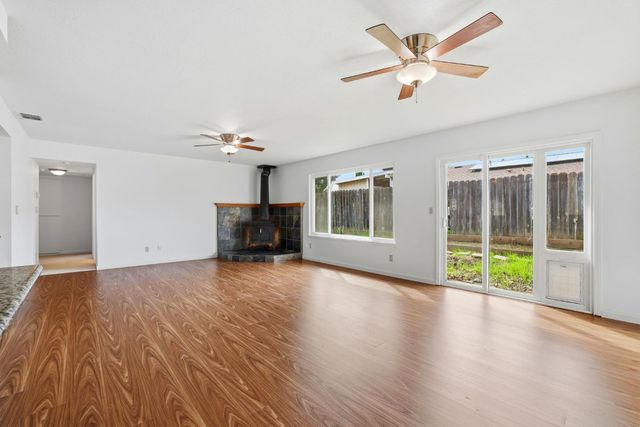 2617 Yuma Cir, Sacramento, CA 95827